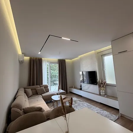 Apartment Nene Tereza Airport Ii - Oljan