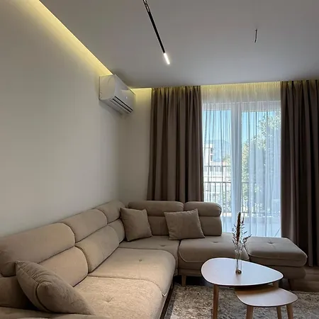 Apartment Nene Tereza Airport Ii - Oljan *