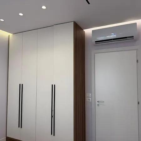 Nene Tereza Airport Ii - Oljan Apartment