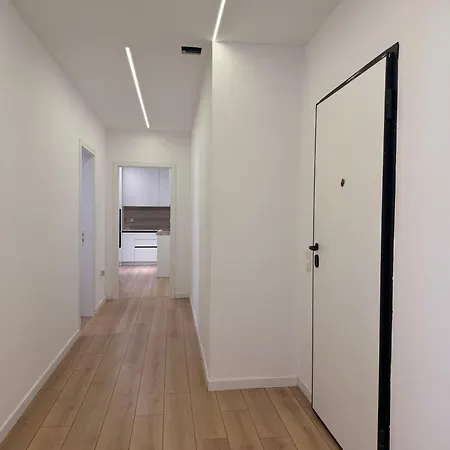 Apartment Nene Tereza Airport Ii - Oljan Kamez