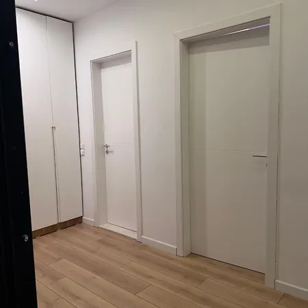 Apartment Nene Tereza Airport Ii - Oljan *