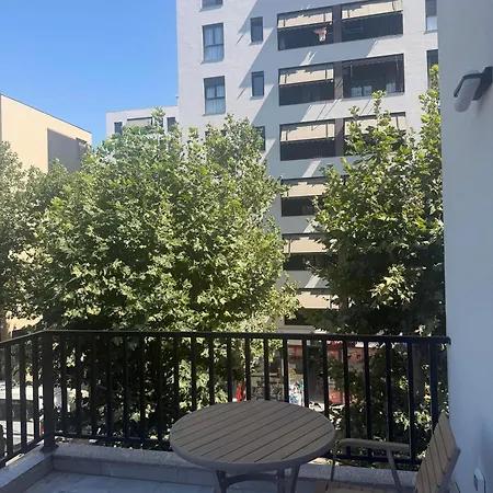 Nene Tereza Airport Ii - Oljan Apartment *
